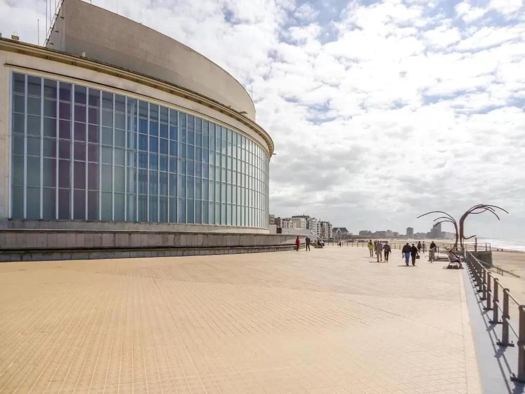 Centrally Located Apartment Close To The Beach Oostende Bagian luar foto